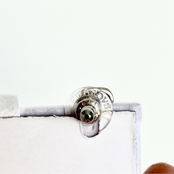 Genuine pink Swarovski earring studs - Picture 4 of 4